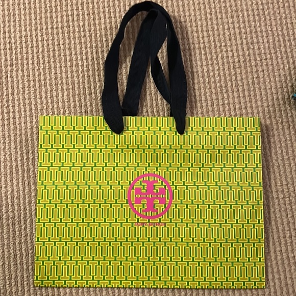 6 Luxury Designer Shopping Bags - Picture 9 of 14